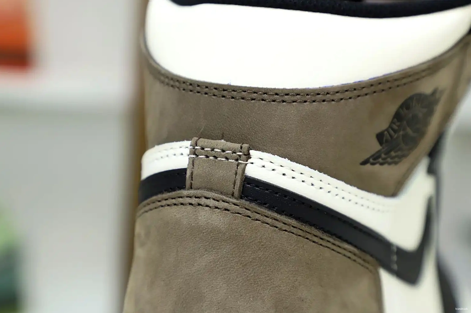 1 HIGH JORDAN 'DARK RETRO AIR MOCHA' OG Kimikick 0504